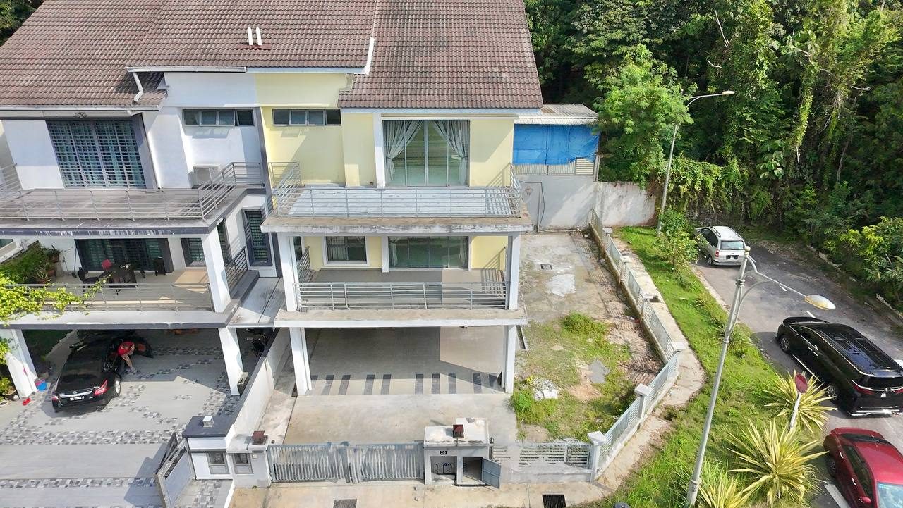 3 Storey Semi D