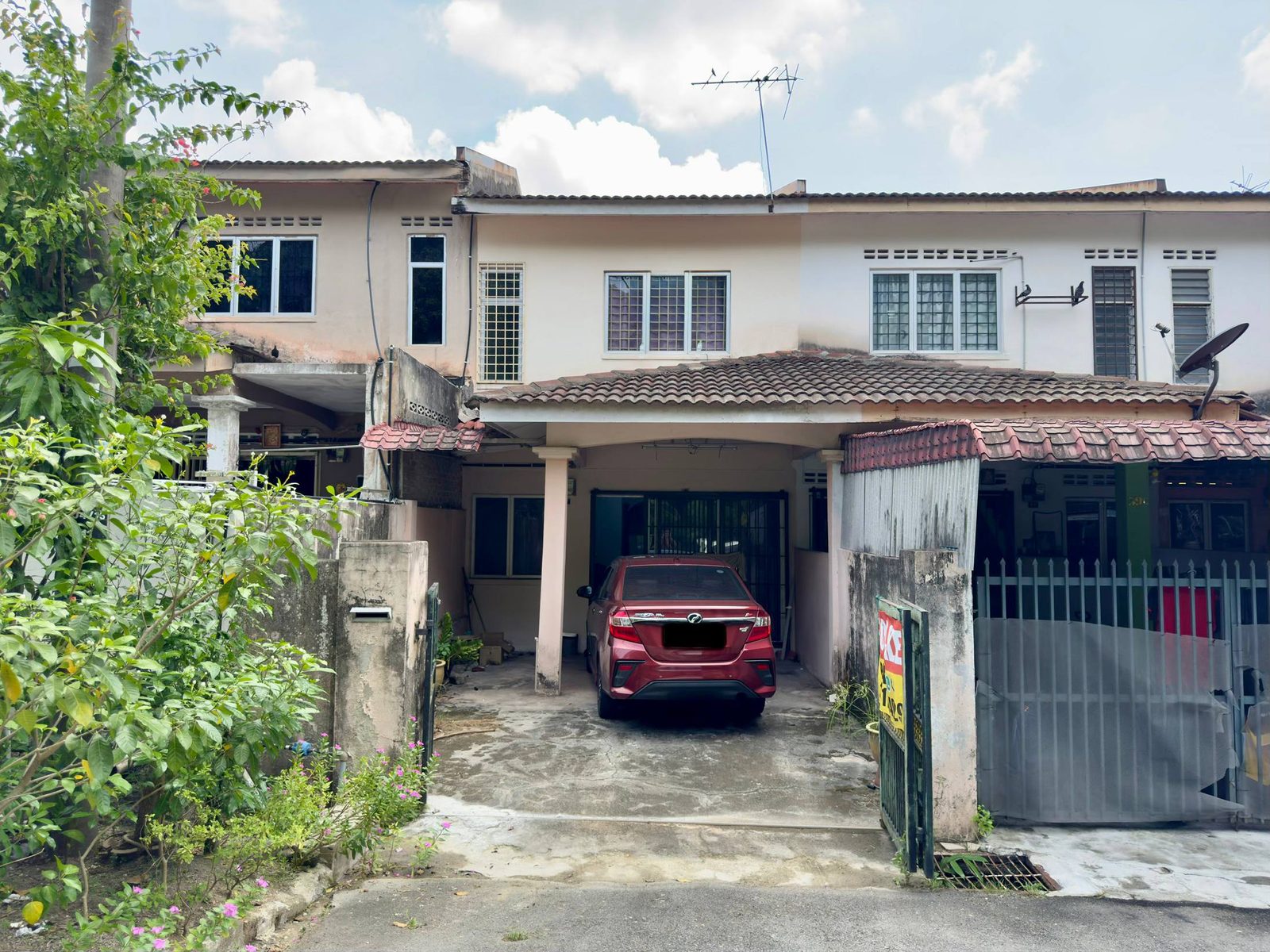 2-STOREY TERRACE